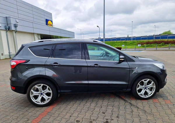 Ford Kuga cena 61900 przebieg: 120000, rok produkcji 2017 z Warszawa małe 211